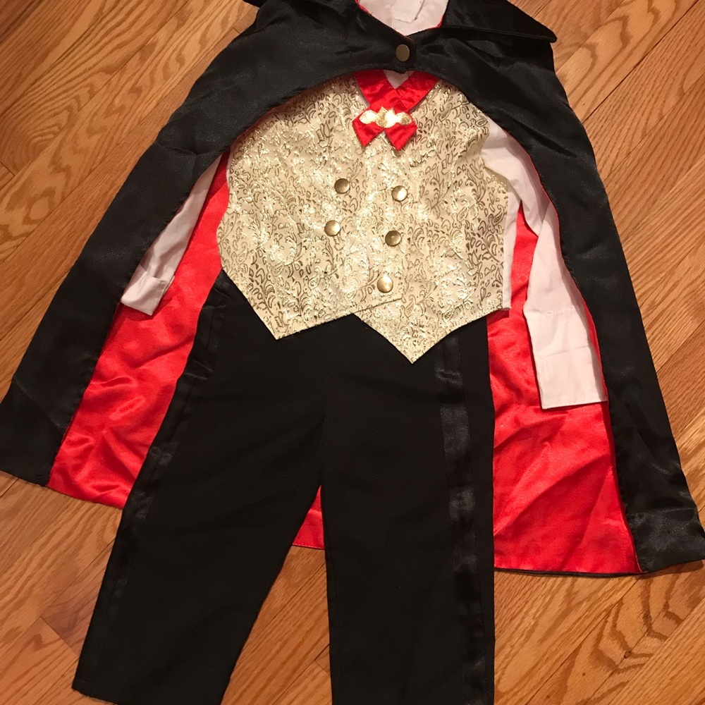 Size 3T vampire or magician costume